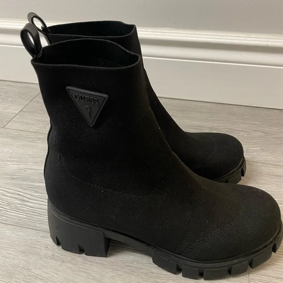 Guess Black Stretch Chelsea Lug Ankle Boots - Picture 6 of 11